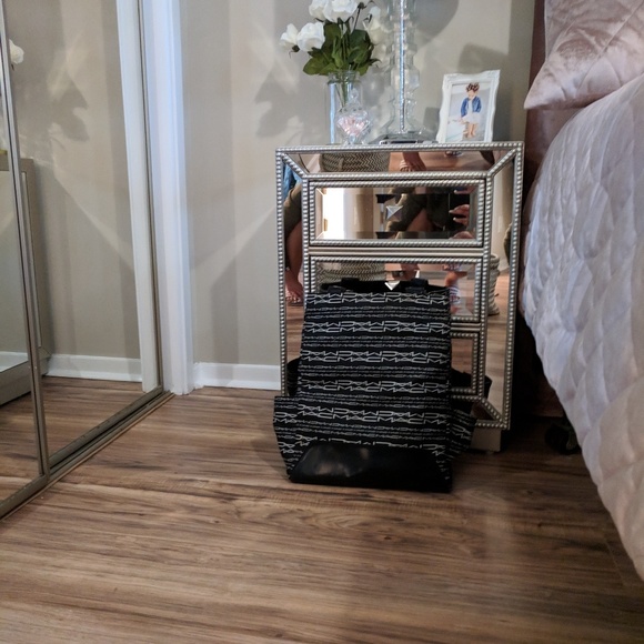 ❌SOLD❌ Large vintage MAC makeup Tote - Picture 2 of 7